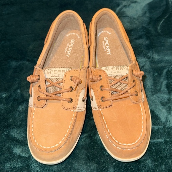 Sperry Beige Leather Boat Shoes - Picture 1 of 3